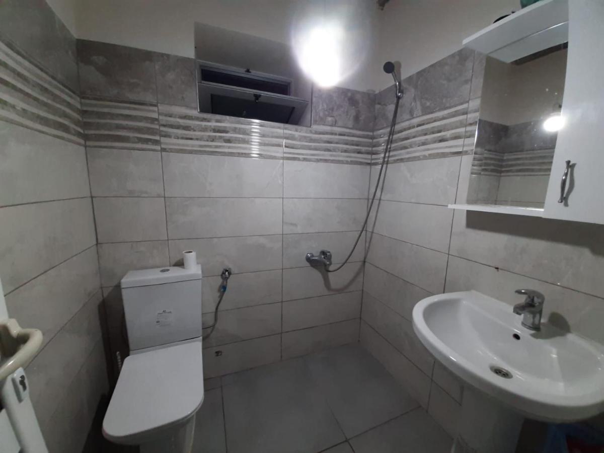 Guest House Emanueli Tropoje 外观 照片