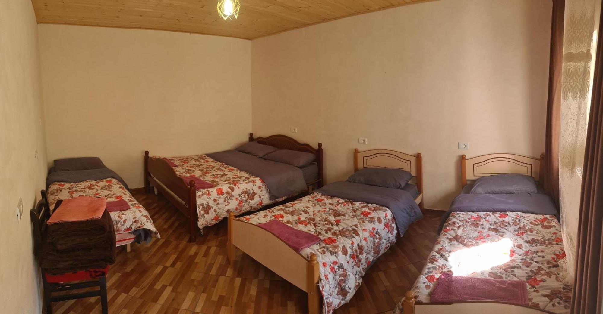 Guest House Emanueli Tropoje 外观 照片